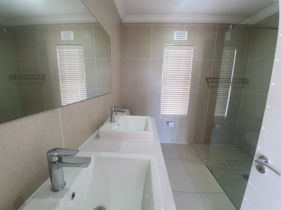 3 Bedroom Property for Sale in Sunningdale Western Cape